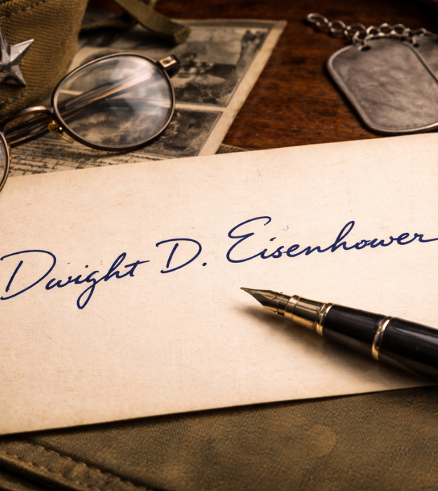 Autographs - Autographs & Militaria