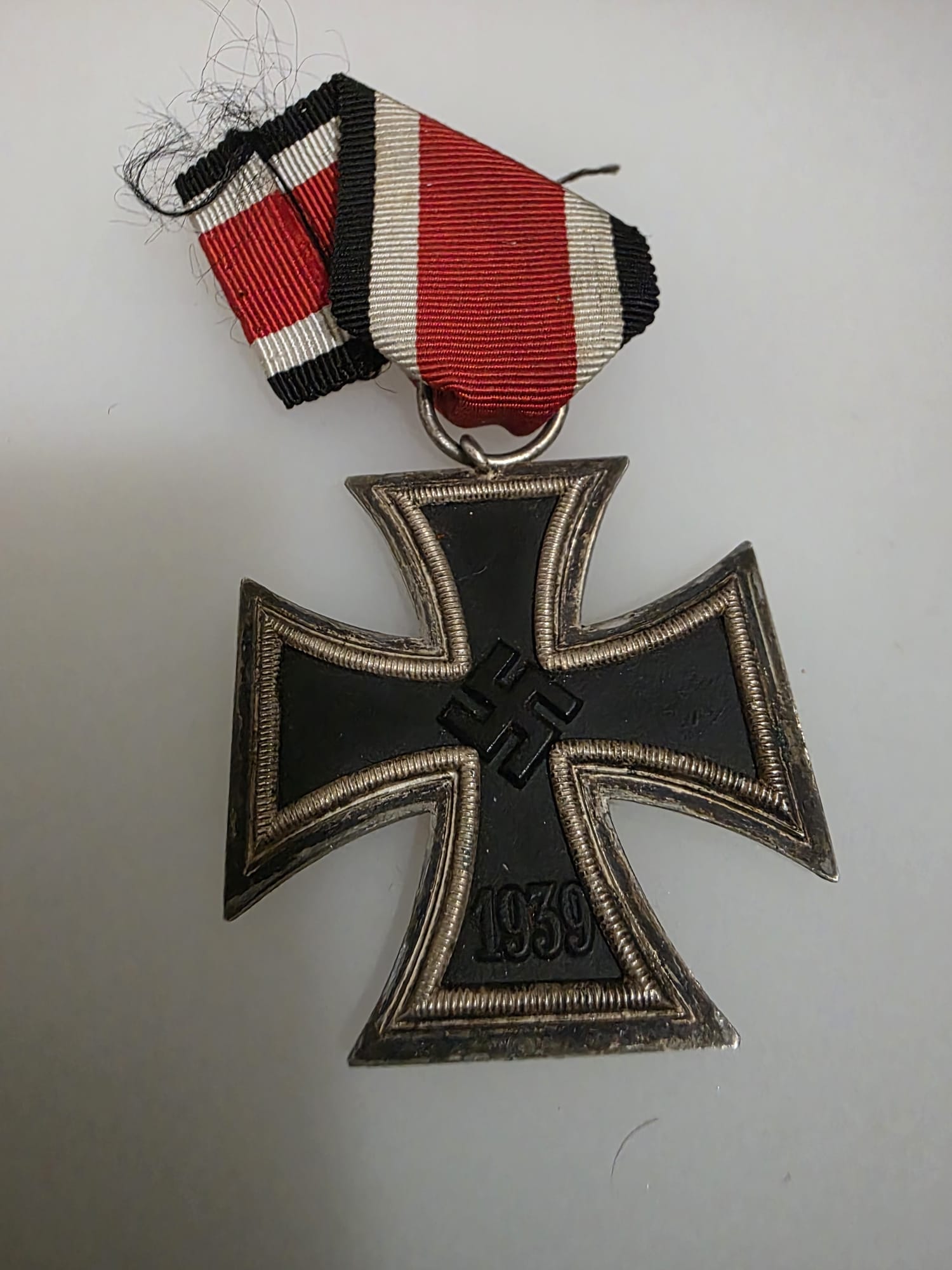 Original WWII German Iron Cross 2nd Class 1939 EK2 with Ribbon - Image 3