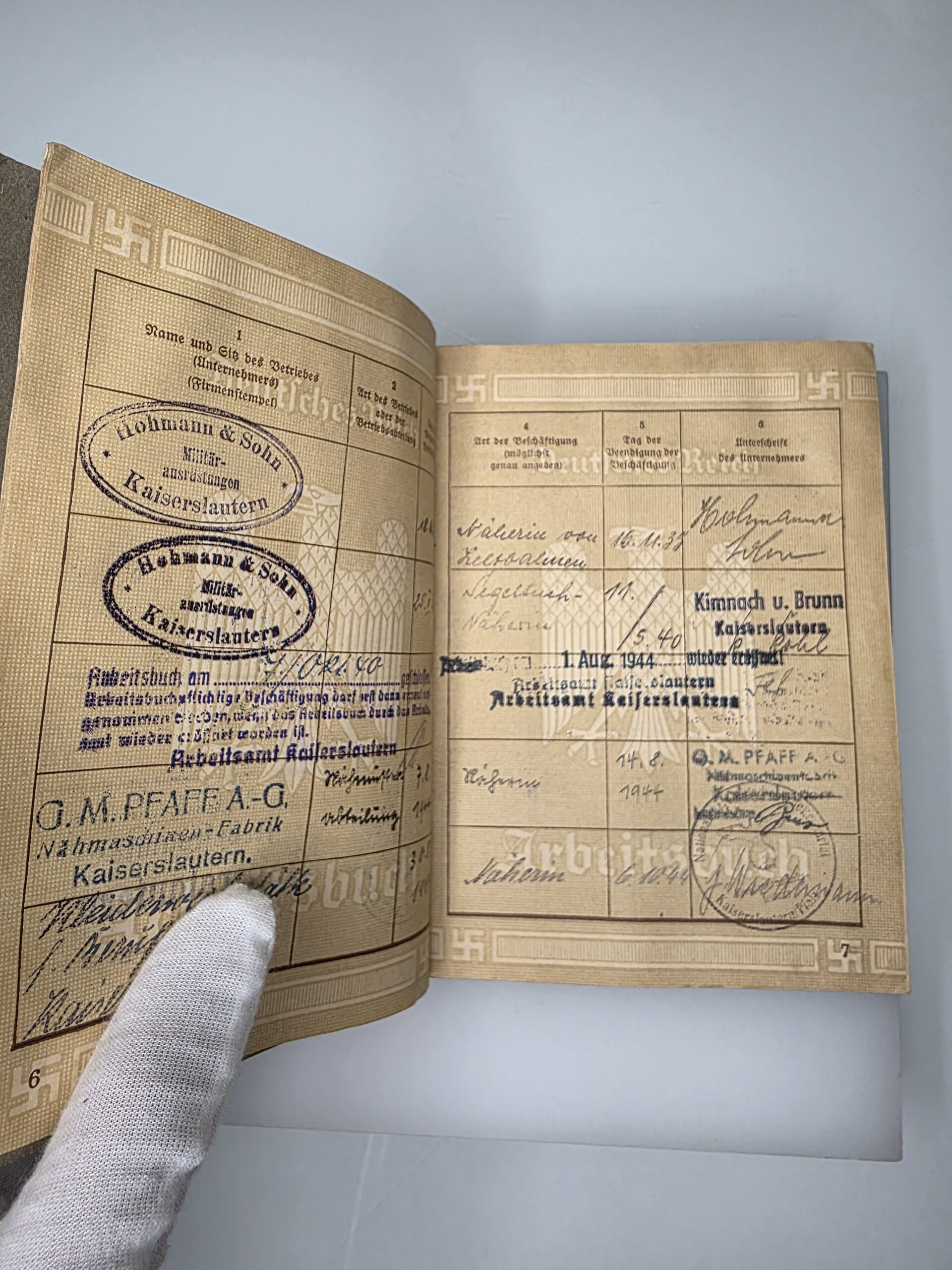 Maria Klein German Arbeitsbuch, Kaiserslautern 1935 with Pfaff Factory Entries - Image 3