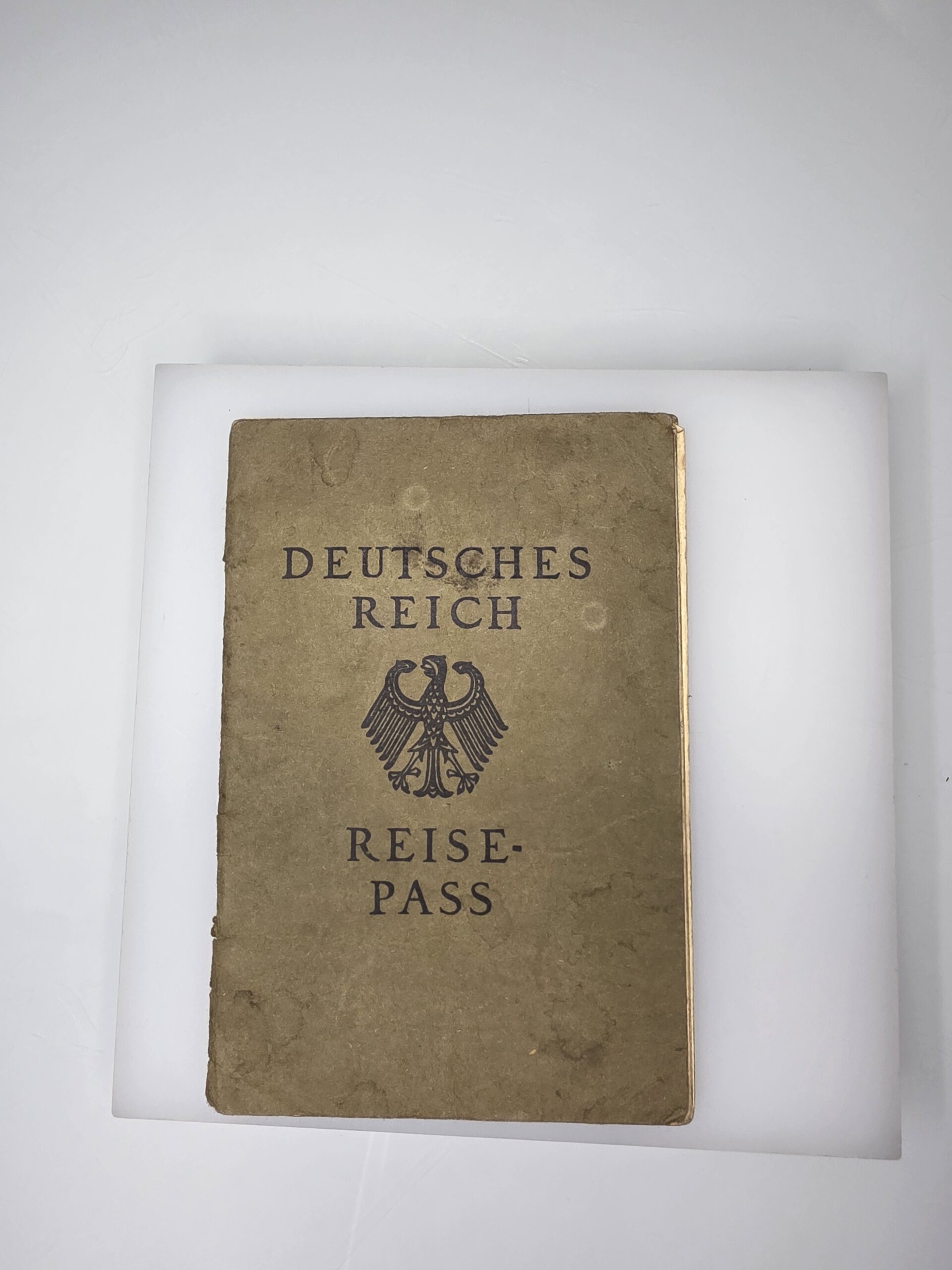 DOC141 01 German Reisepass