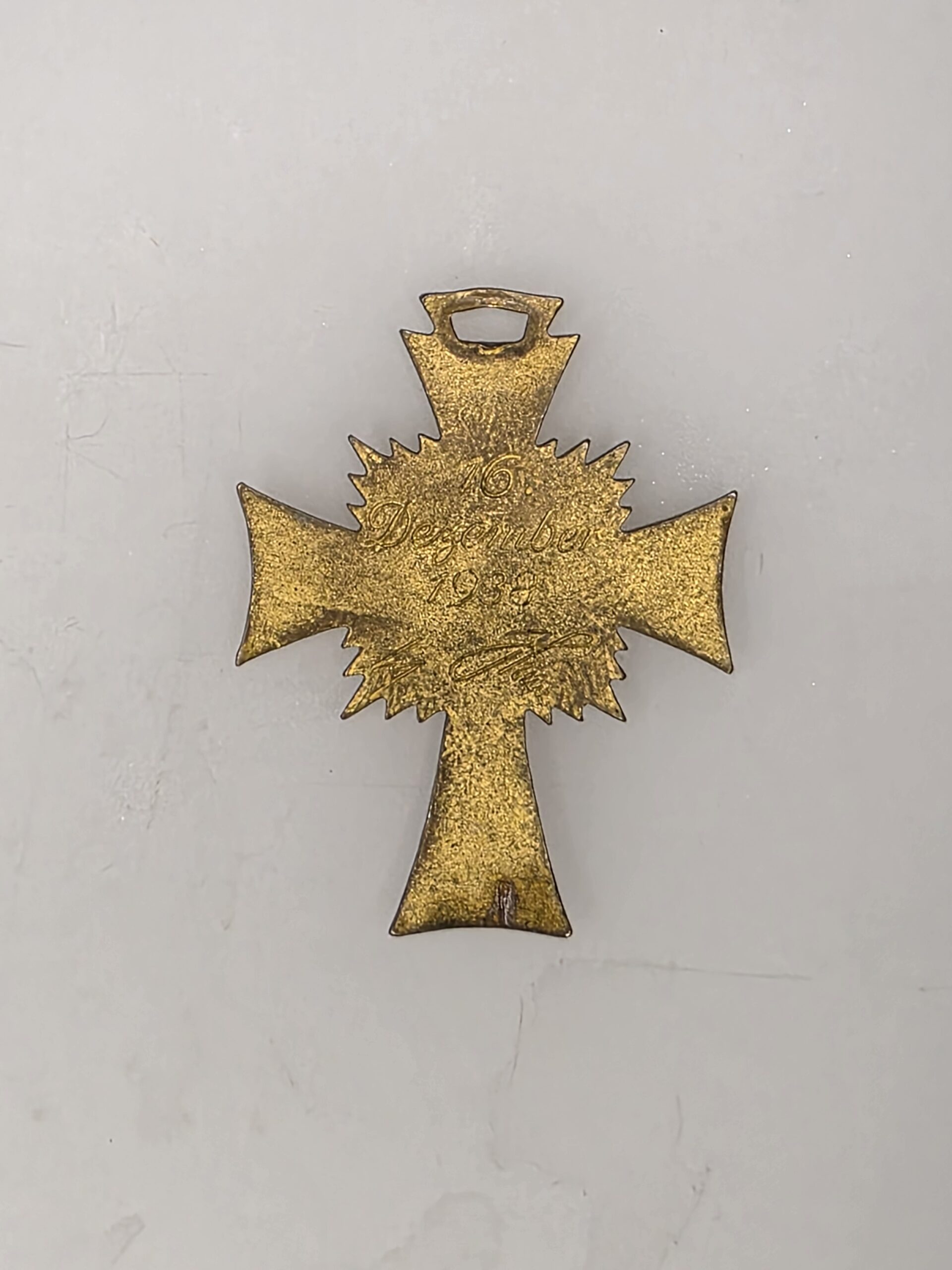 Original Mutterkreuz Bronze Medal with 1939 Award Document - Image 3