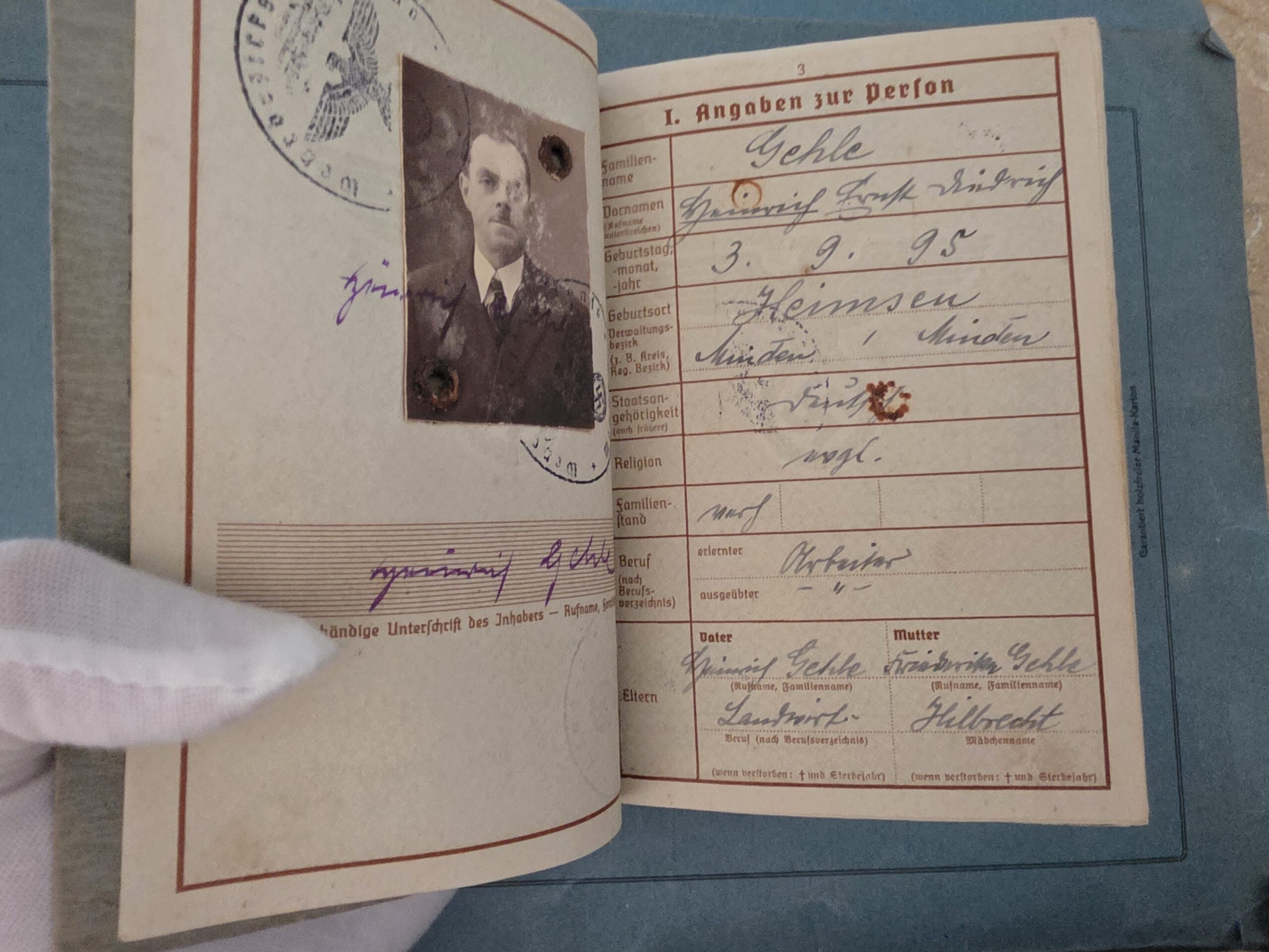 Kriegsmarine Wehrpass – Original WWII German Military Book, 1943 - Image 2