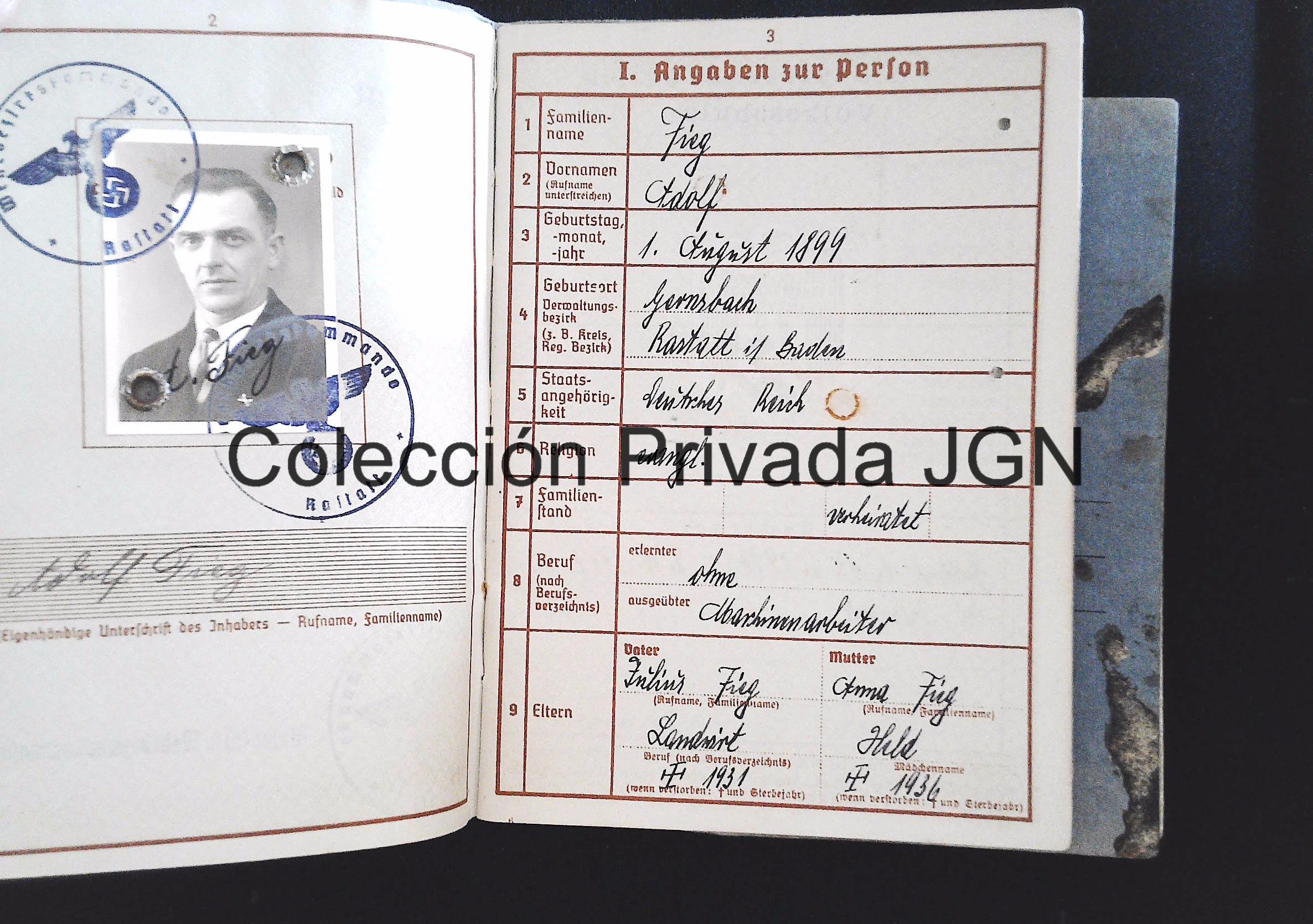 Original Adolf Fieg WWI Militärpass & WWII Heer Wehrpass Set - Image 2