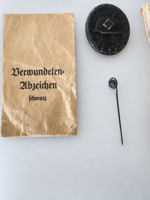 WWII German Wound Badge in Black miniature stickpin