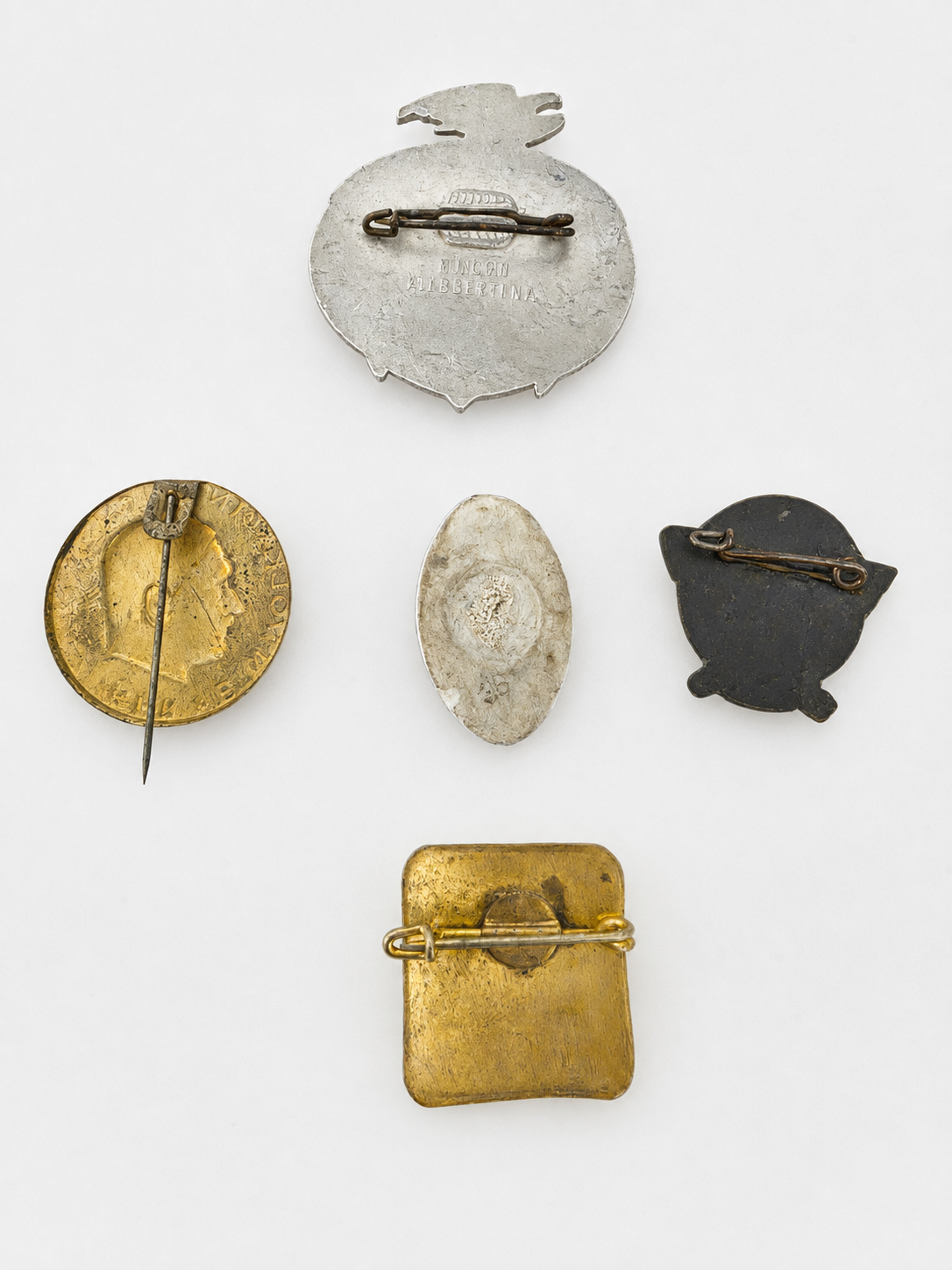 German 1930s Badge Lot – HJ, Seefahrt & Frauenhilfe Pins - Image 2