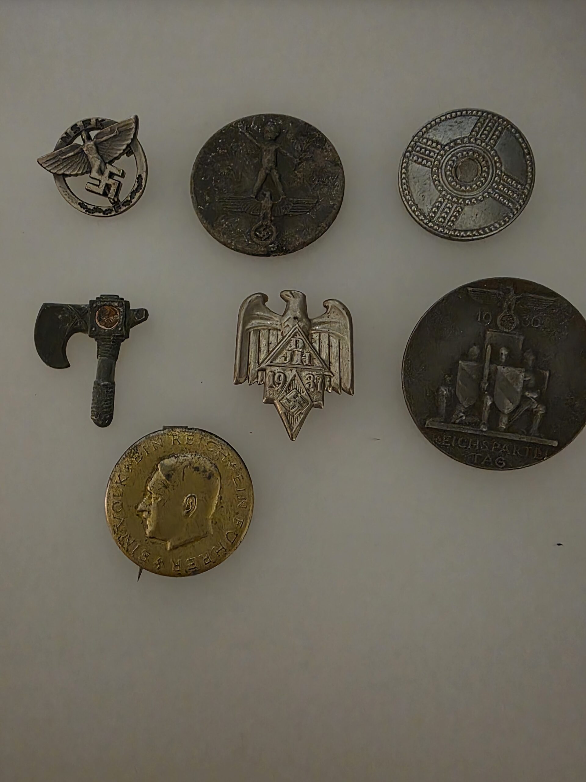 Original WWII German Third Reich Badge Lot – 7 Period Militaria Pieces - Image 4