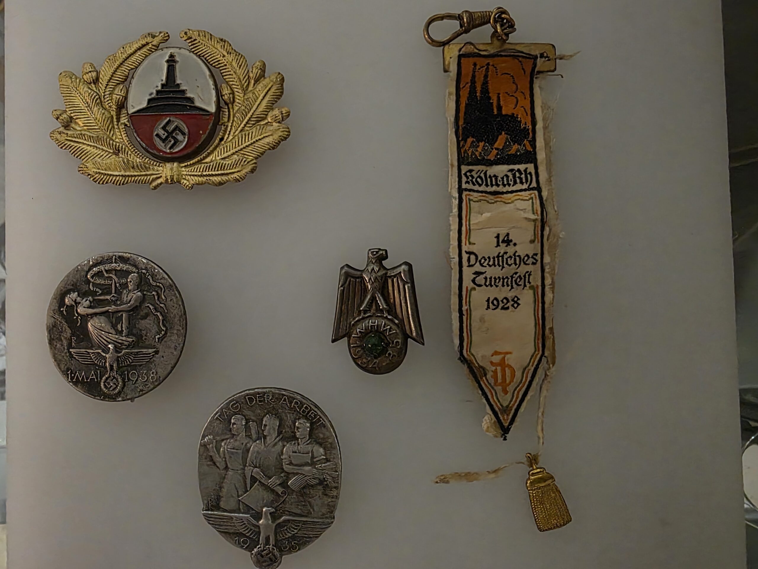 Original German Badge & Tinnie Lot 1928–1938 – Turnfest Köln, Tag der Arbeit & 1 Mai - Image 3
