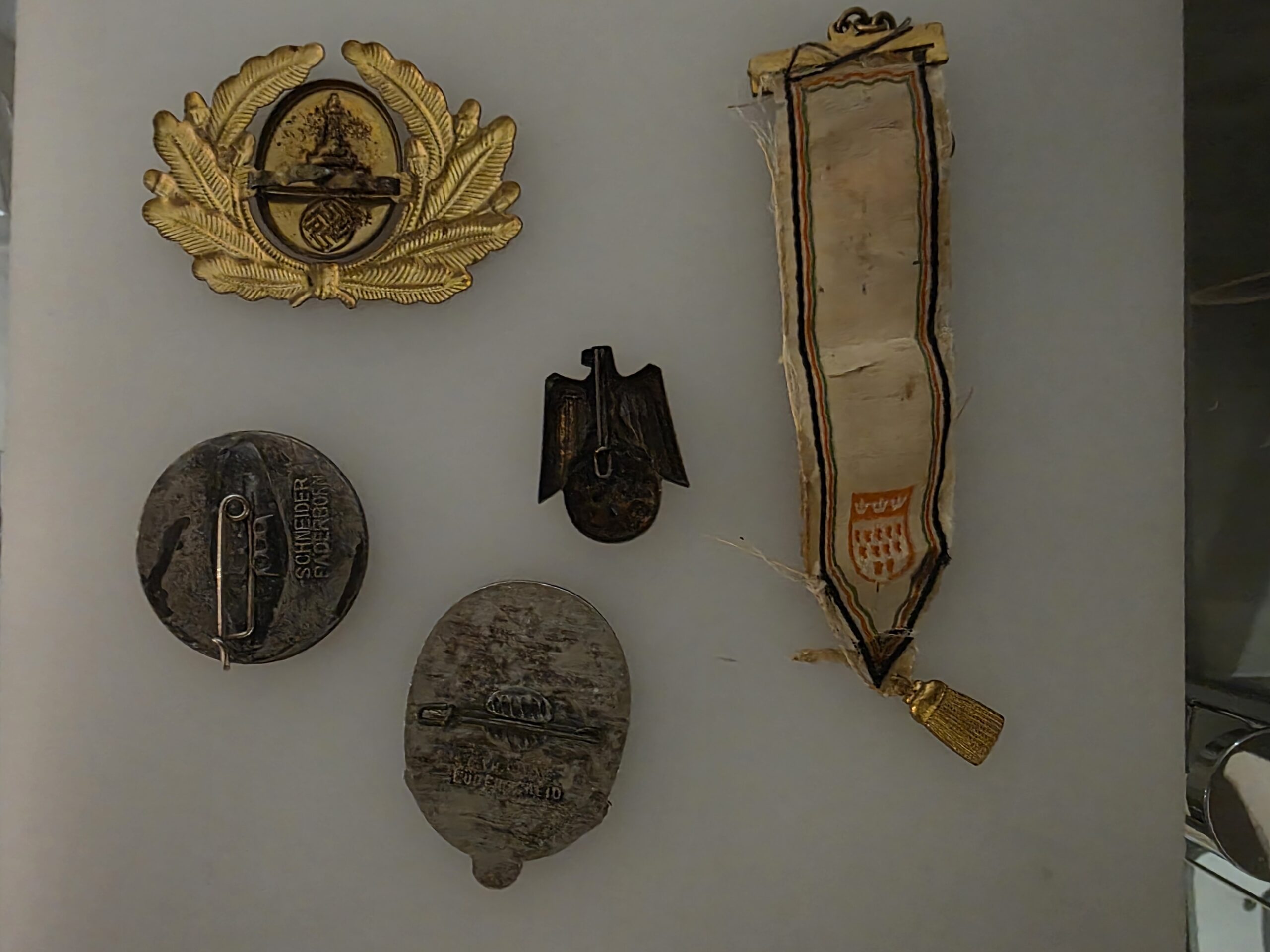 Original German Badge & Tinnie Lot 1928–1938 – Turnfest Köln, Tag der Arbeit & 1 Mai - Image 4