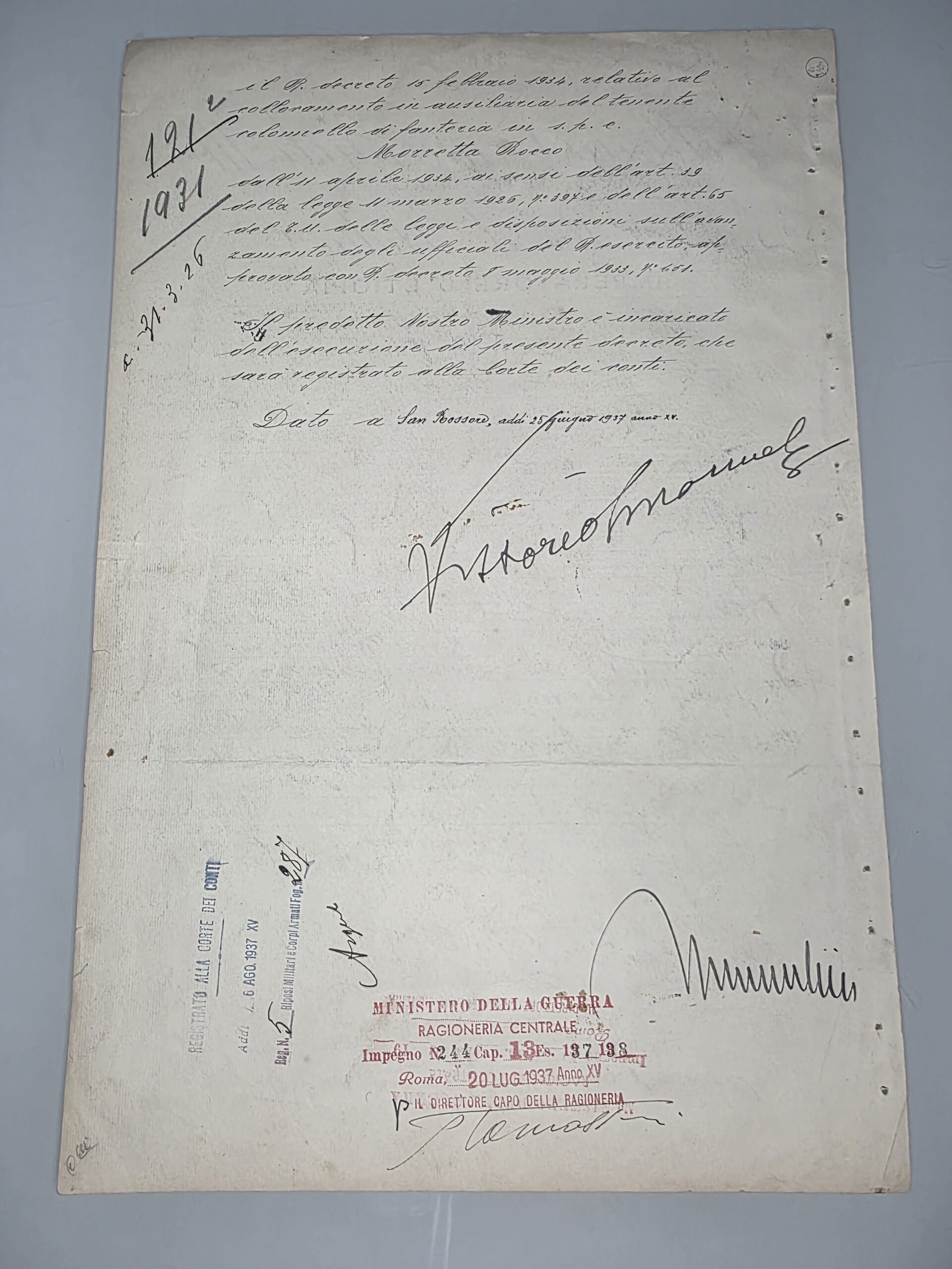 Vittorio Emanuele III and Benito Mussolini original signatures on 1937 military decree