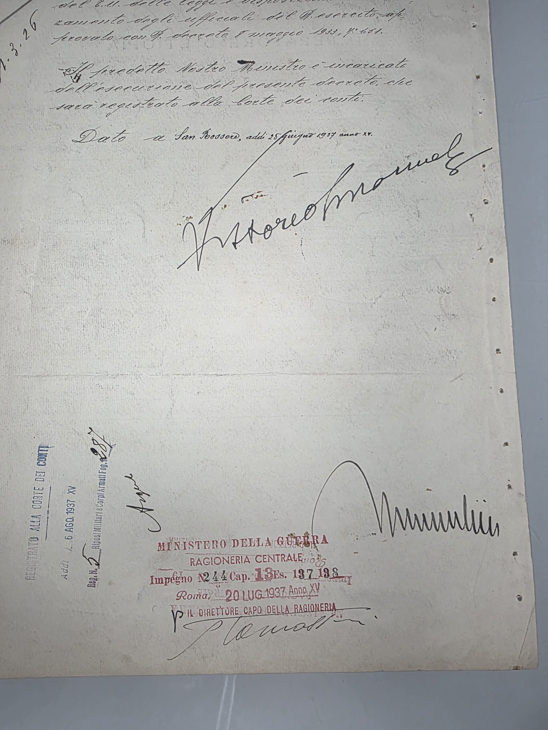 1937 Mussolini signed decree with Italian Ministry of War registration stamp