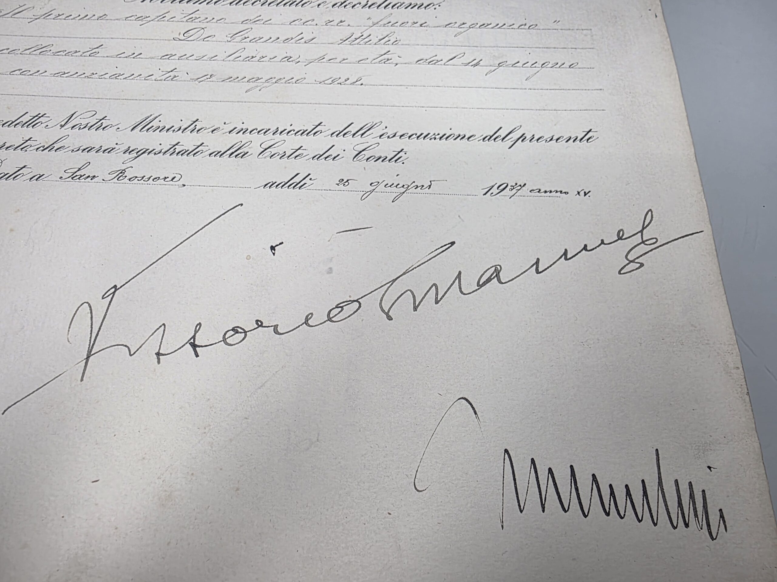 Benito Mussolini and Vittorio Emanuele III original signatures, certified, 1937