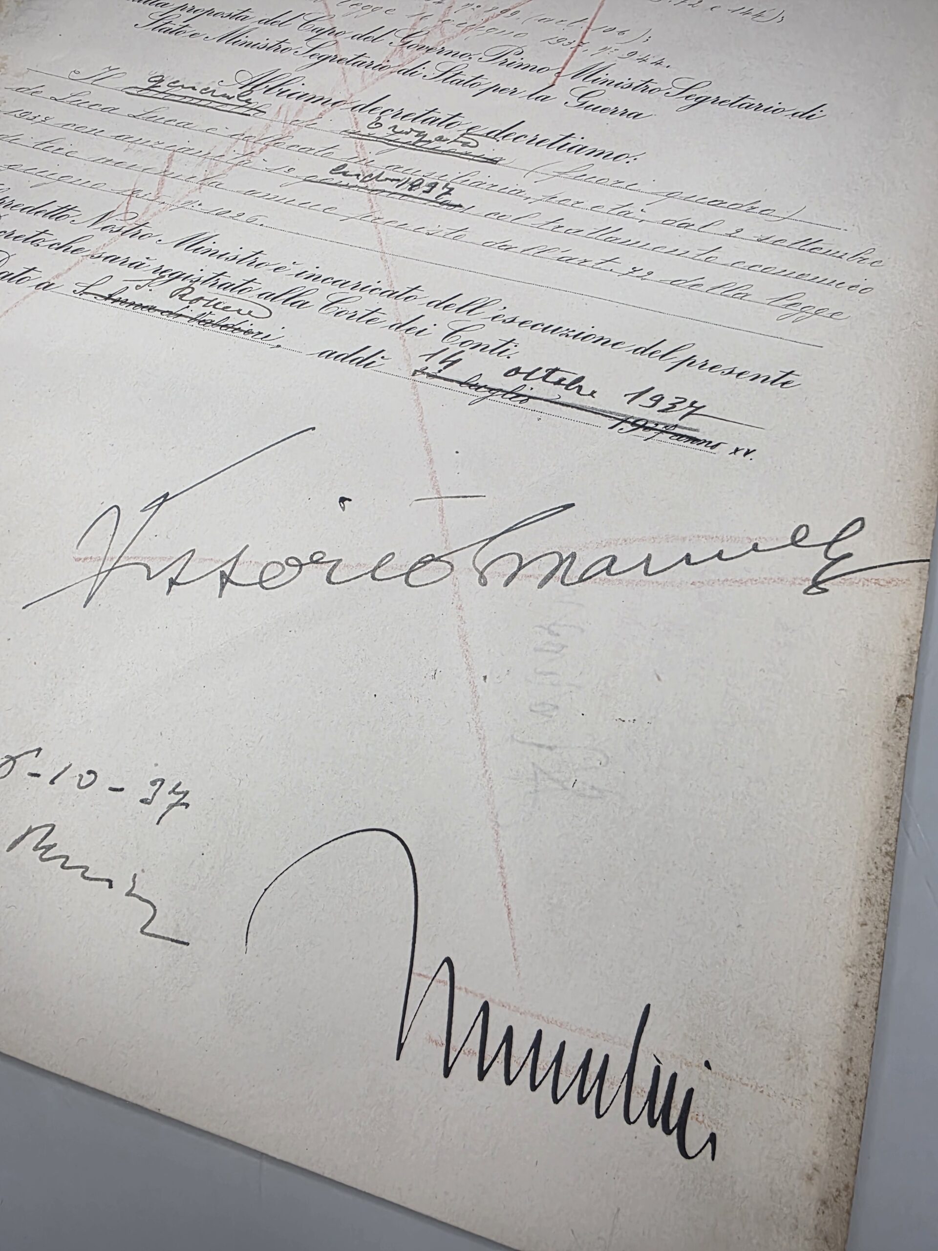 Benito Mussolini and Vittorio Emanuele III original signatures on Italian royal decree